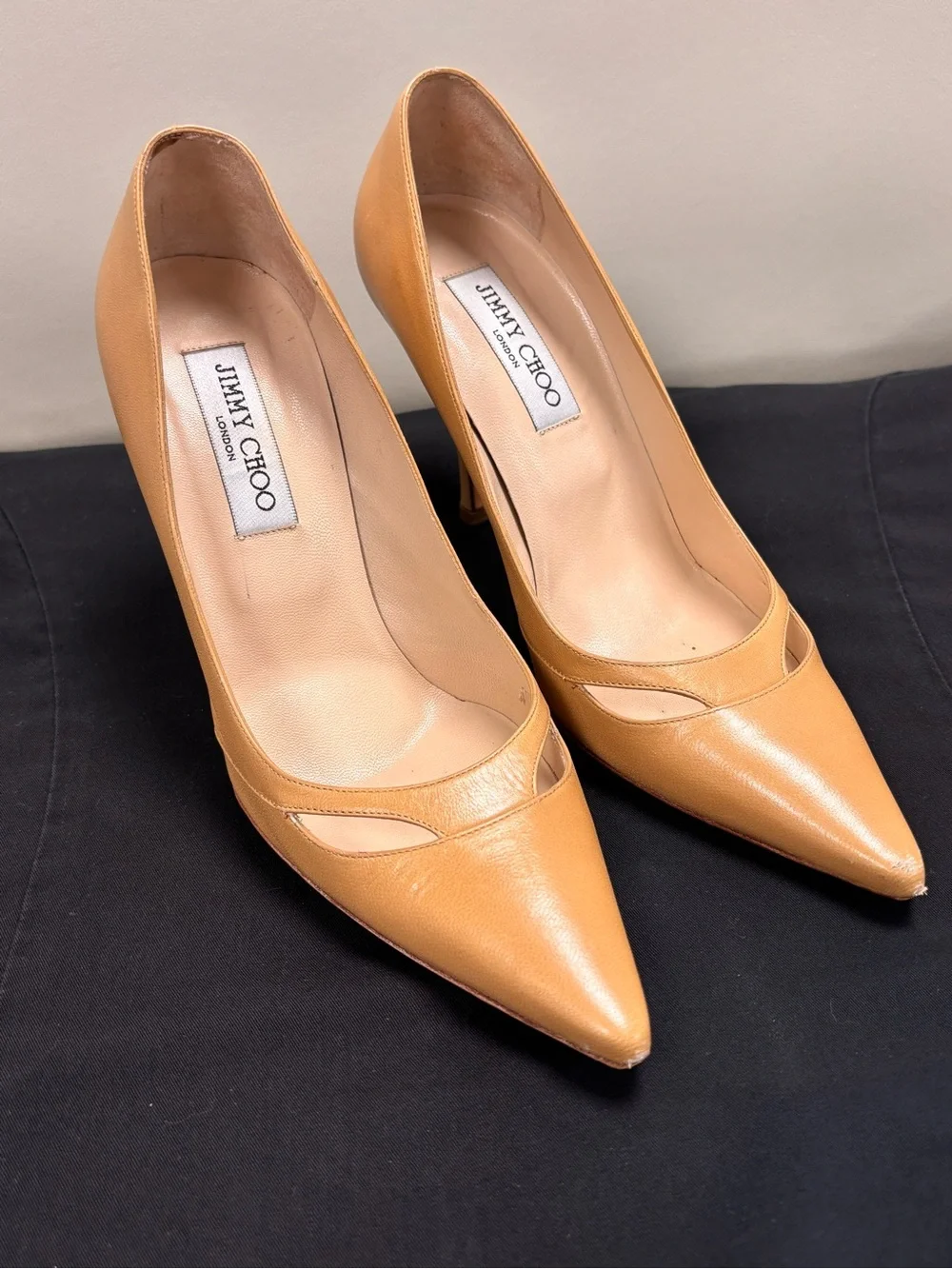 Jimmy Choo Tan Leather Pointed-Toe Pumps EU 38.5 US 8 With a 4” heel